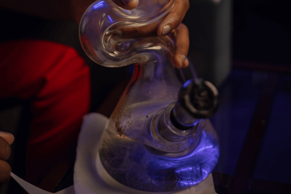 Is Having Drug Paraphernalia a Crime in Illinois?